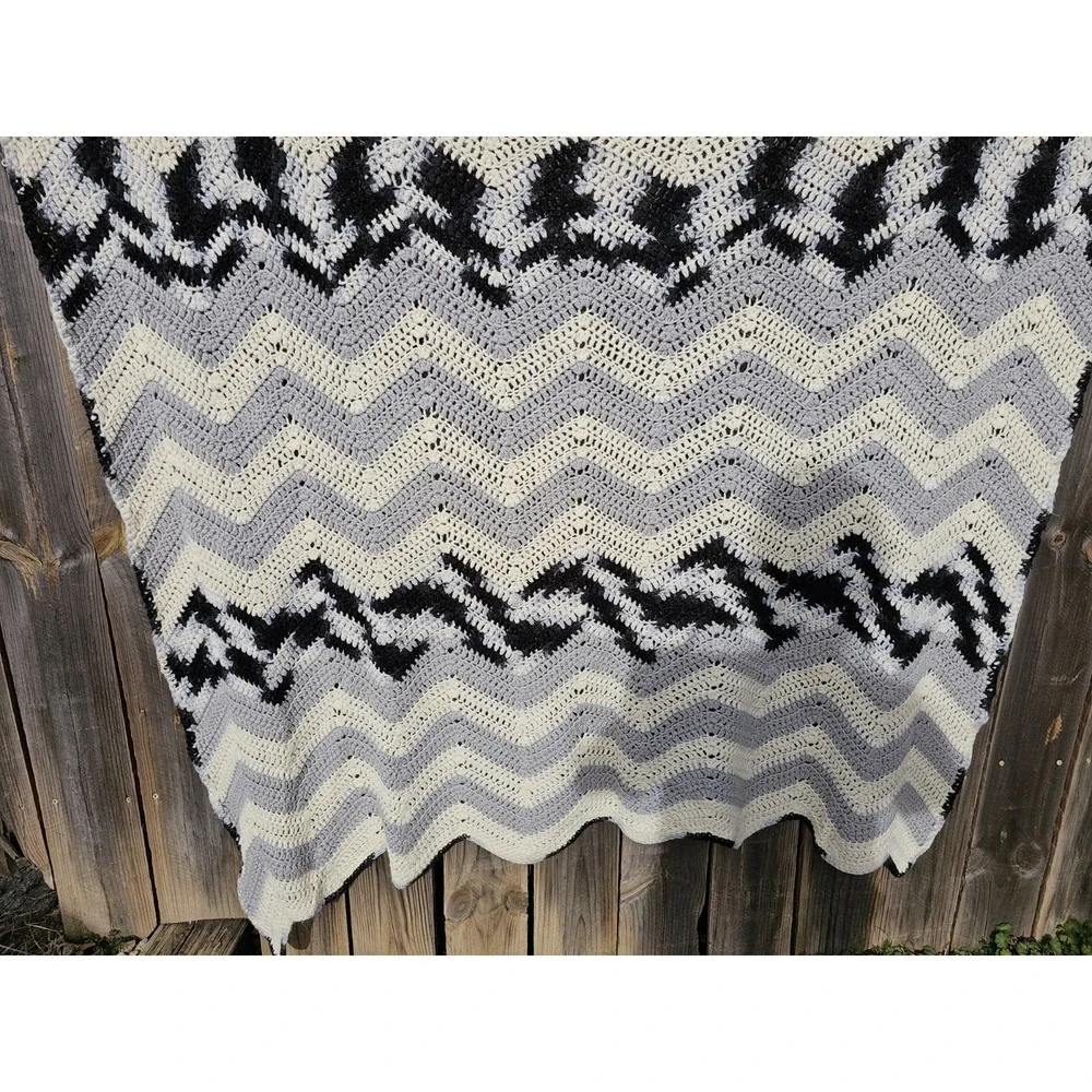 Vintage Large Crocheted Afghan Blanket Throw 60x56‎ Handwoven Grannycore
